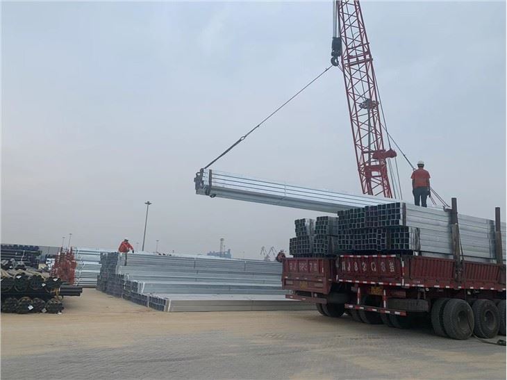 SQUARE AND RECTANGULAR STEEL TUBE
